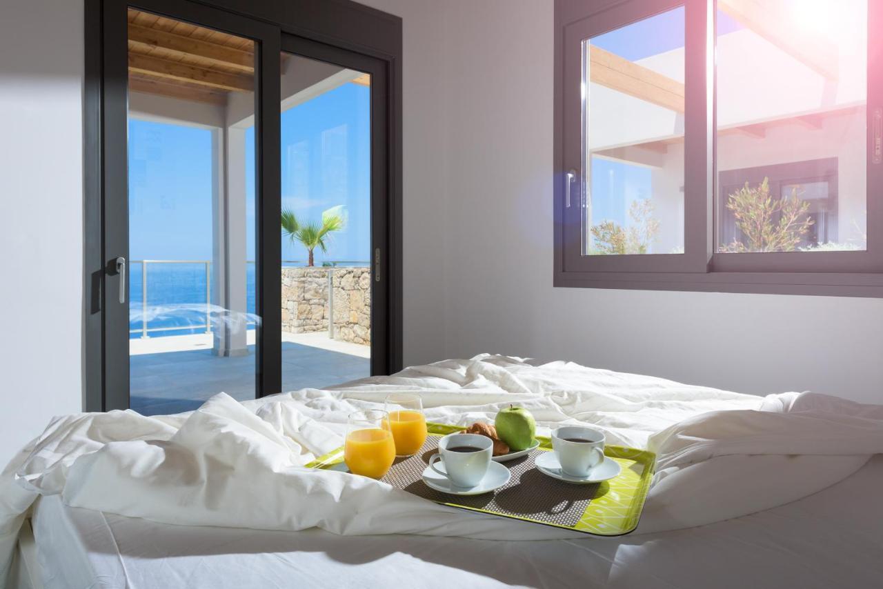 Kathisma Bay Villas - Luxury Villas - Villa Helios Kalamítsi Eksteriør bilde
